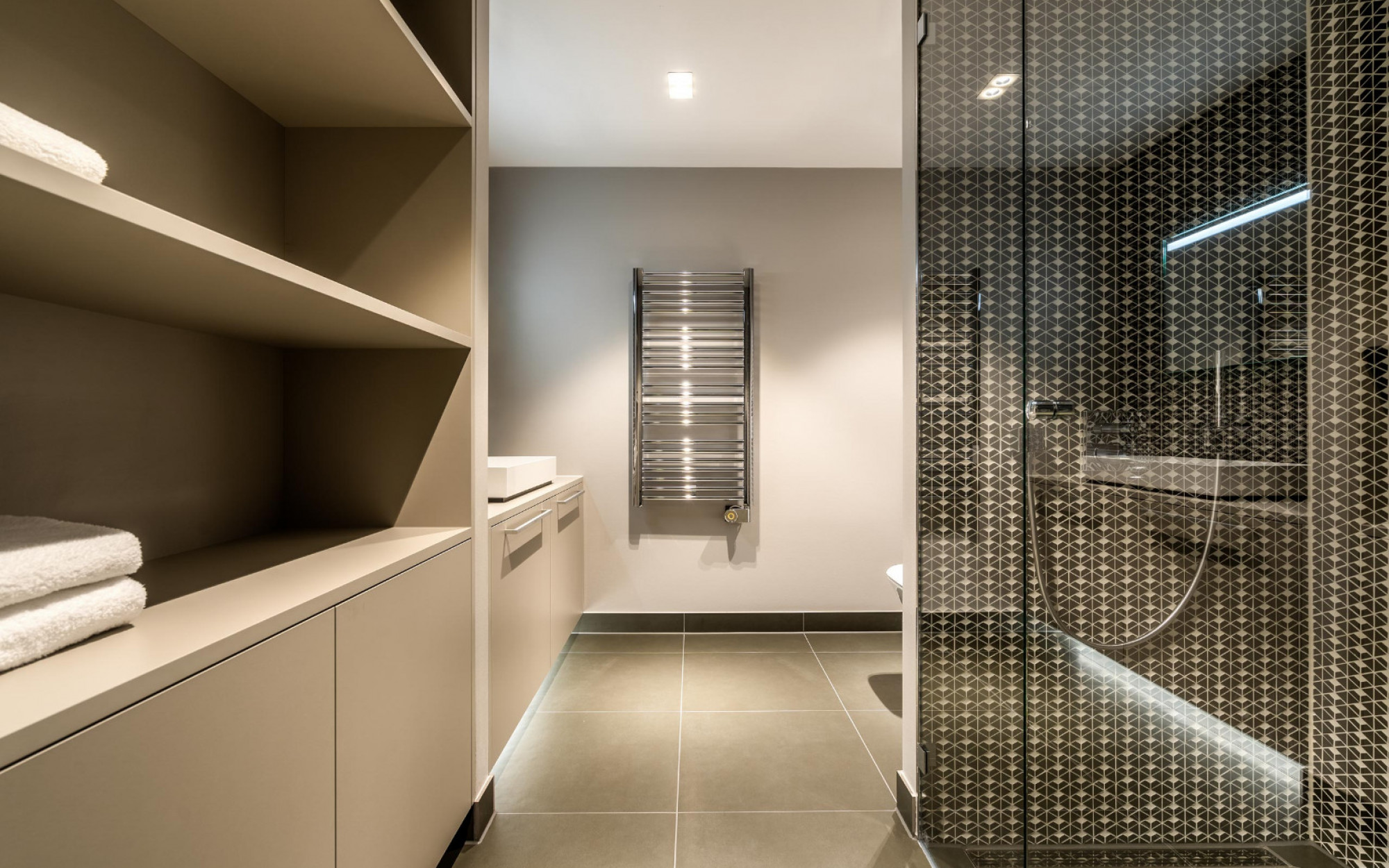 Suite Bauhaus Dusche - Designhotel Laurichhof Pirna