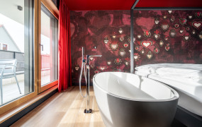 Suite Casa Novum Badewanne im Schlafzimmer - Designhotel Laurichhof Pirna
