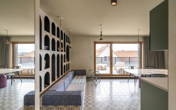 Suite Marrakesch Wohnzimmer Couch- Designhotel Laurichhof Pirna