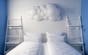 Suite Wolke 7 Bett - Designhotel Laurichhof Pirna